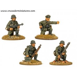 German Command & Mg 34 Team...